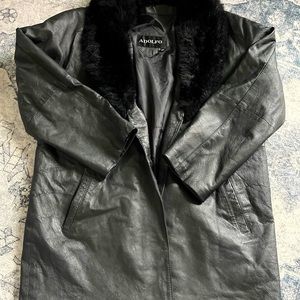 Vintage Women’s Aldolfo Black Leather Coat Size Medium